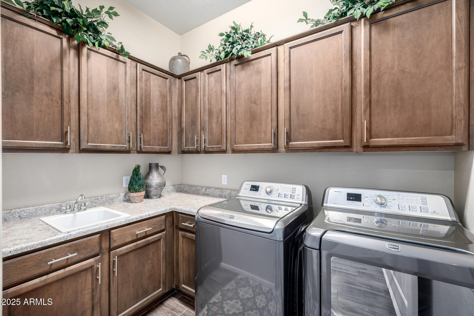 1822 North Waverly Mesa, AZ 85207 - Photo 57 of 91 Laundry room