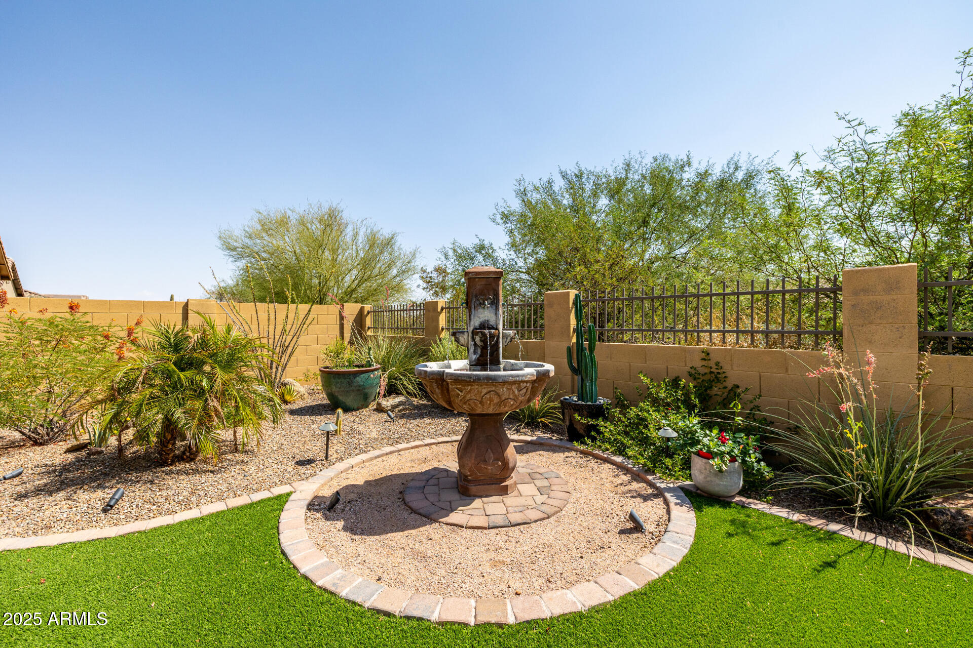 1822 North Waverly Mesa, AZ 85207 - Photo 66 of 91 a view of a swimming pool with sitting area