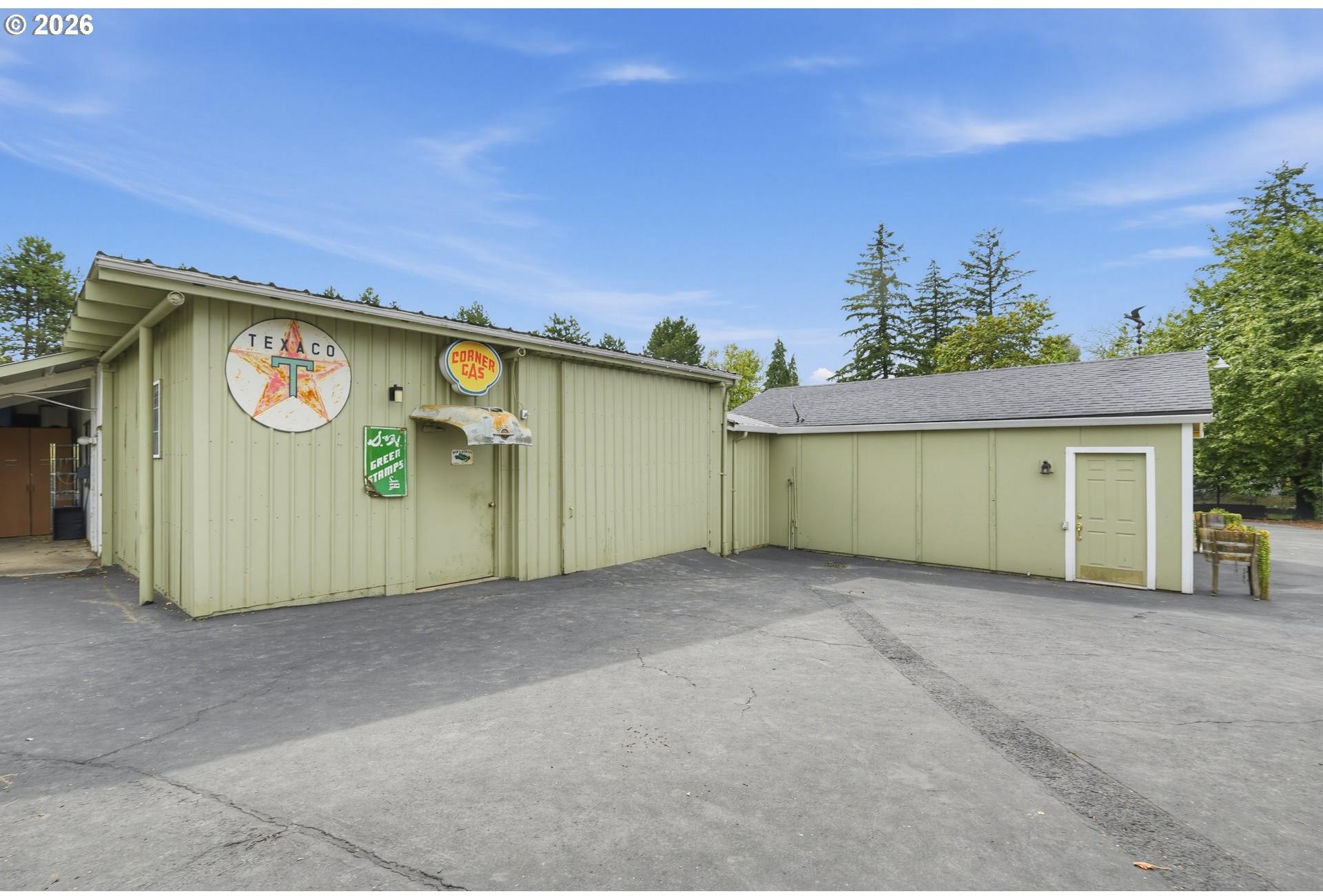14543 South Thayer Road Oregon City, OR 97045 - Photo 28 of 39 Gallery Image 28