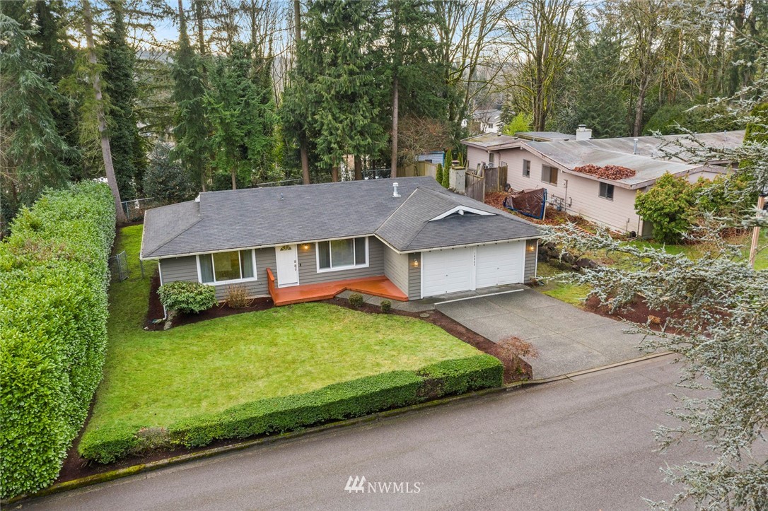 10823 Northeast 154th Court Bothell, WA 98011 - Photo 3 of 27 Gallery Image 3