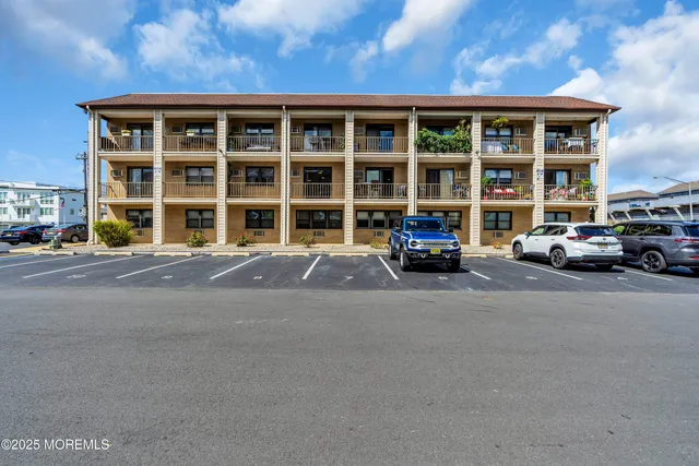 $2,000 | 1492 Ocean Avenue, Unit B4, Sea Bright, NJ 07760