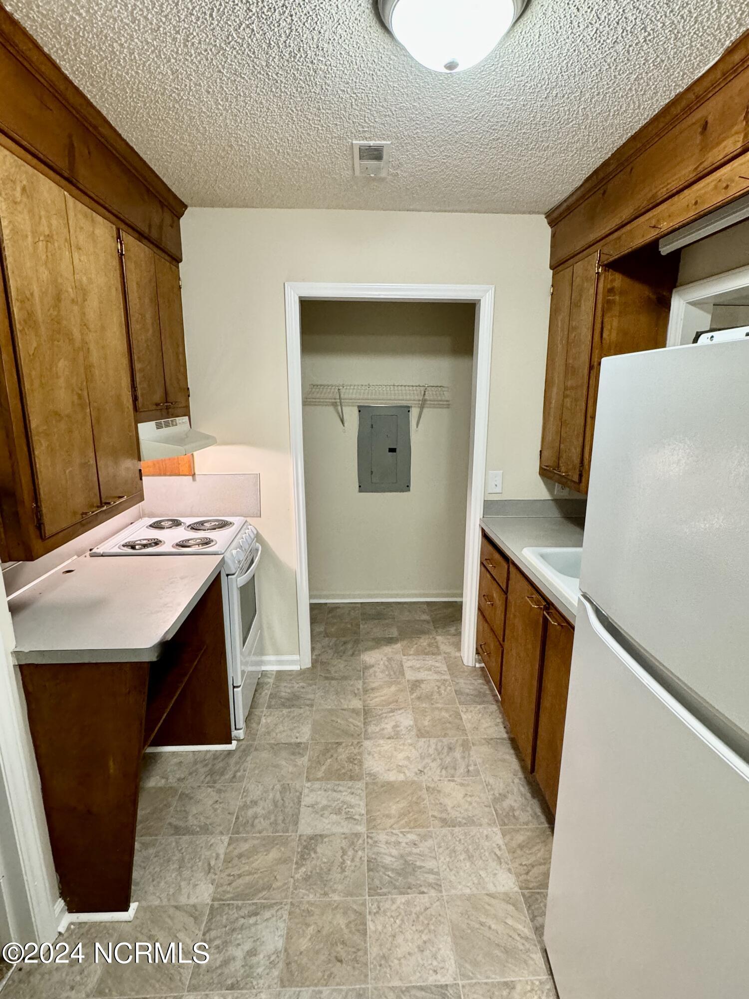 772 East 3rd Street, Unit K Ayden, NC 28513 - Photo 4 of 8 3AFDC070-6C2F-46B0-AA94-0E57AC66EC10_1_2