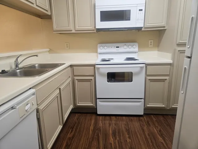 $1,150 | 2257 Millstone Drive, Unit 56, Houston, TX 77073