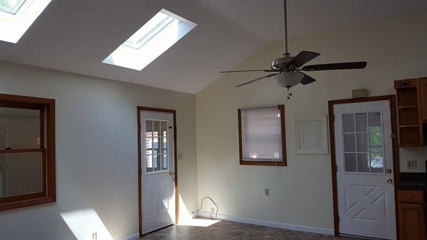 39 Ridge Way Sturbridge, MA 01566 - Photo 10 of 23 a view of an entryway