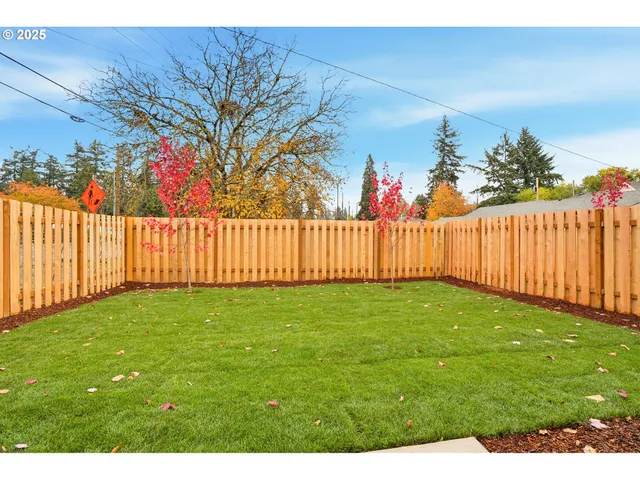 $379,900 | 14722 Southeast Powell Boulevard, Portland, OR 97236