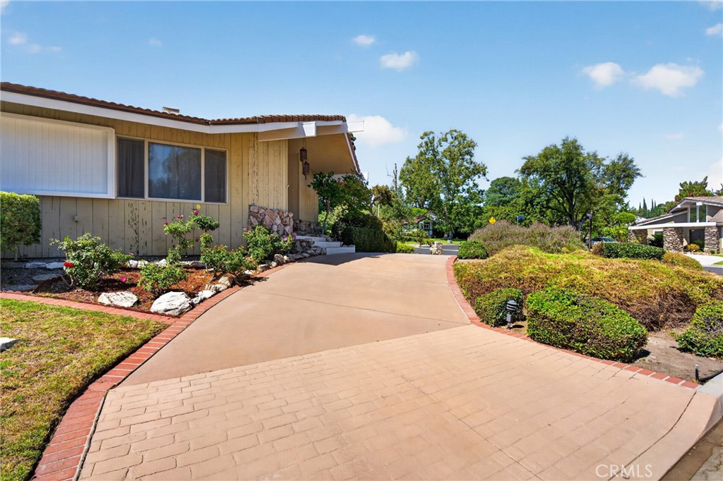 10401 Wystone Avenue Porter Ranch, CA 91326 - Photo 4 of 62