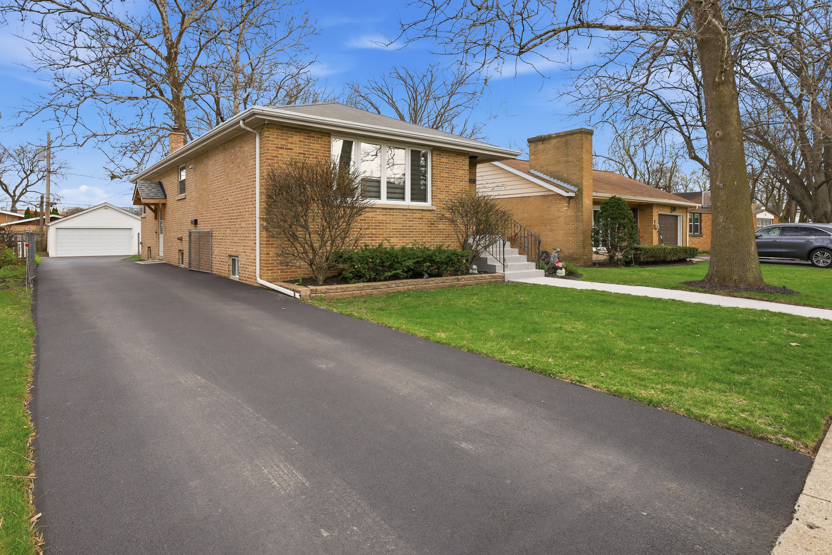 318 Hibbard Road Wilmette, IL 60091 - Photo 5 of 40