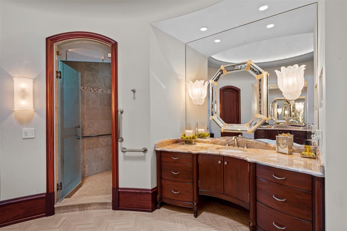 950 Lake Road Lake Forest, IL 60045 - Photo 33 of 72 Gallery Image 33