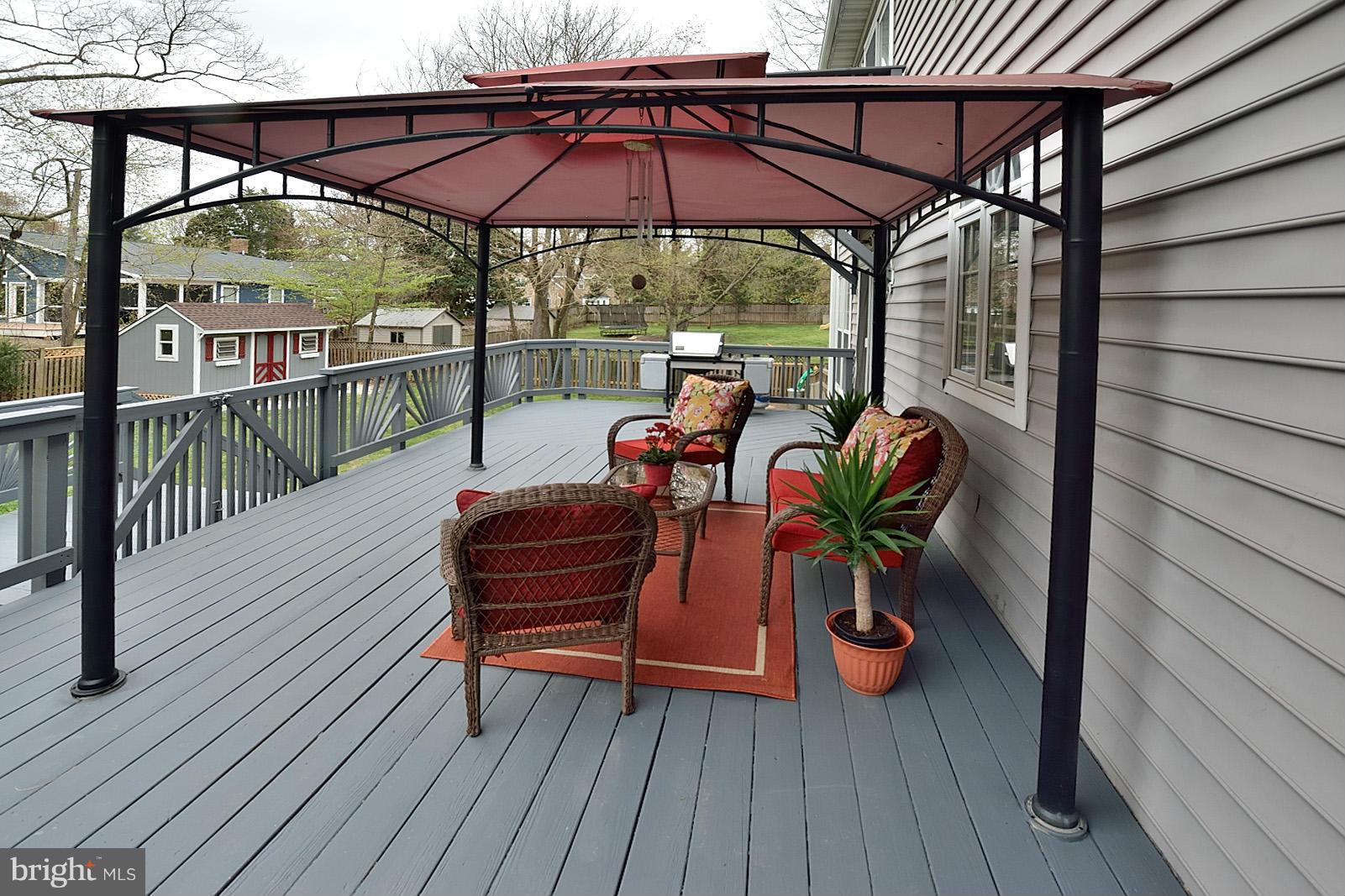 8217 Fort Hunt Road Alexandria, VA 22308 - Photo 25 of 30 Exterior (Rear)