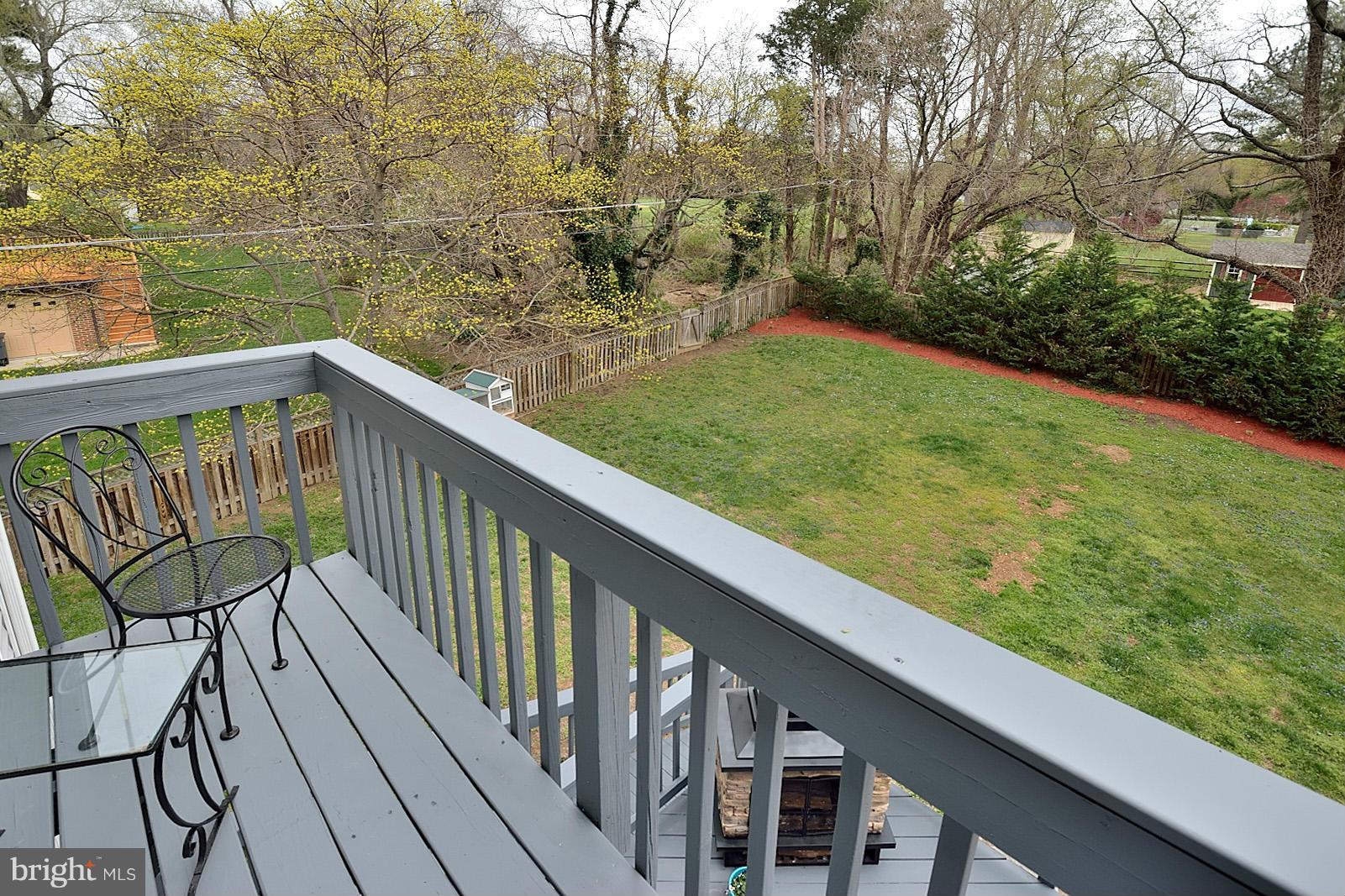 8217 Fort Hunt Road Alexandria, VA 22308 - Photo 27 of 30 Exterior (Rear)