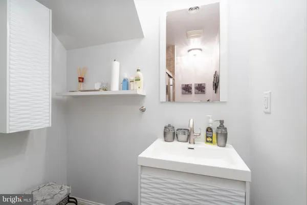 $544,900 | 4 Grand National Lane, Newark, DE 19702