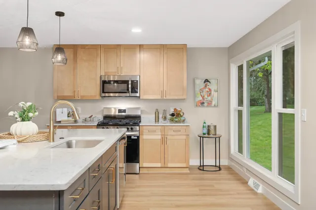 $649,000 | 2040 Vagabond Lane North, Plymouth, MN 55447