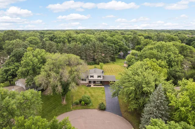 $649,000 | 2040 Vagabond Lane North, Plymouth, MN 55447