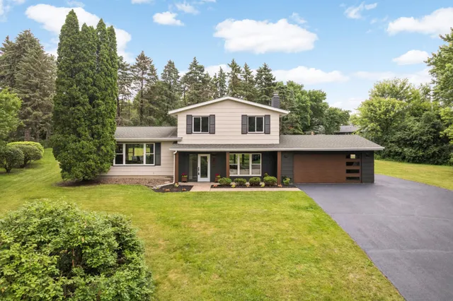 $649,000 | 2040 Vagabond Lane North, Plymouth, MN 55447