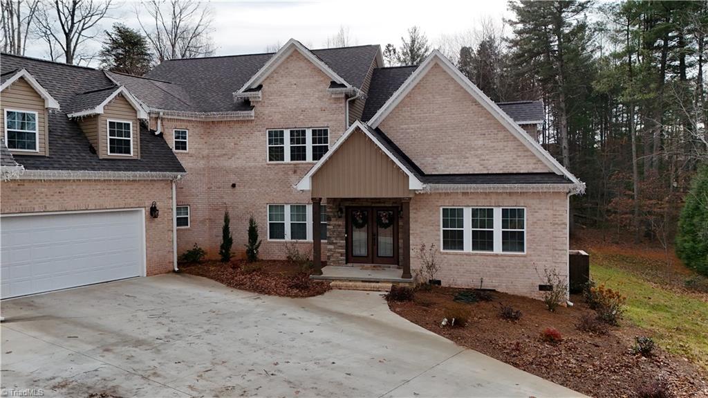 128 Provence Court King, NC 27021 - Photo 2 of 42