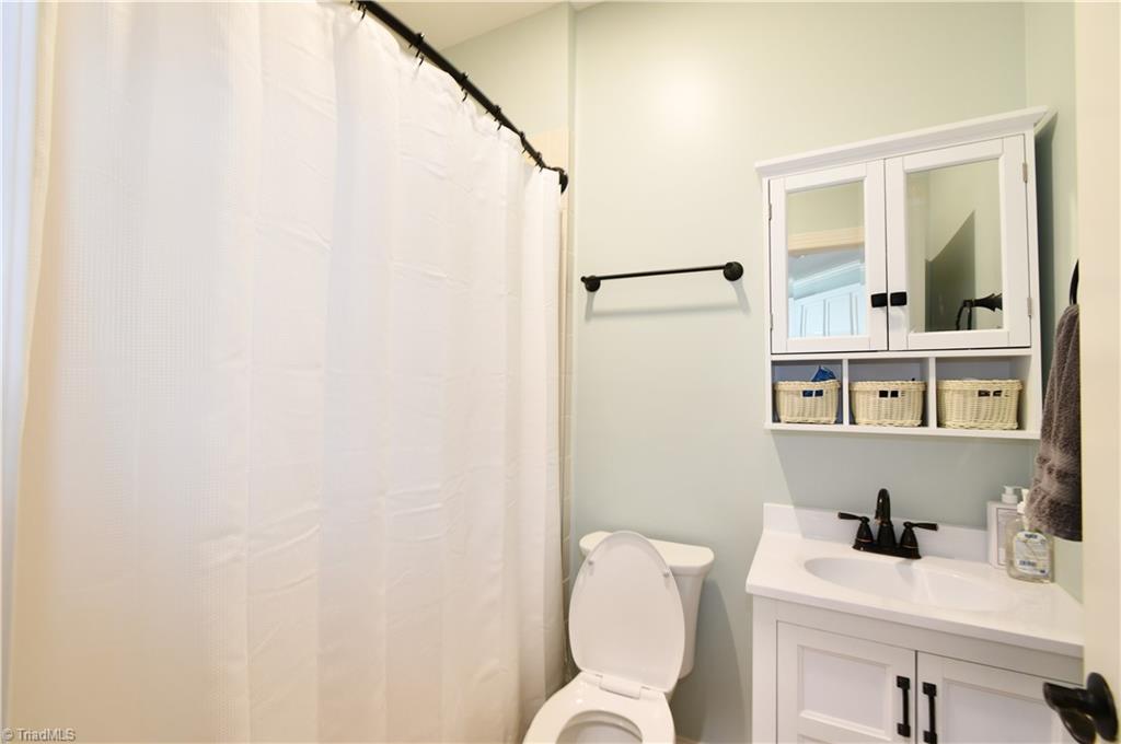 128 Provence Court King, NC 27021 - Photo 29 of 42