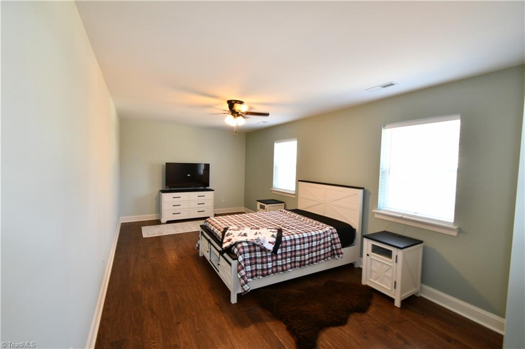 128 Provence Court King, NC 27021 - Photo 39 of 42