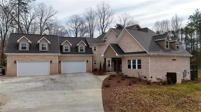 $1,099,000 | 128 Provence Court, King, NC 27021
