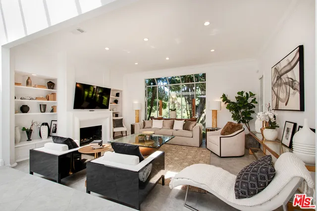 $5,950,000 | 9696 Antelope Road, Beverly Hills, CA 90210