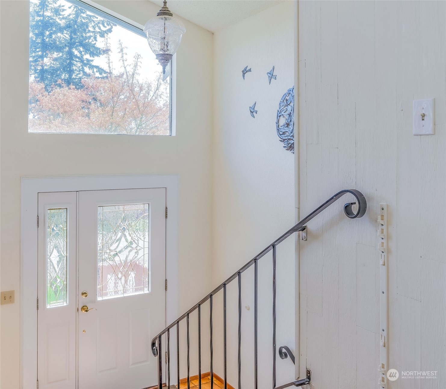 26435 Kingsview Loop Northeast Kingston, WA 98346 - Photo 10 of 25 a view of a hallway with windows