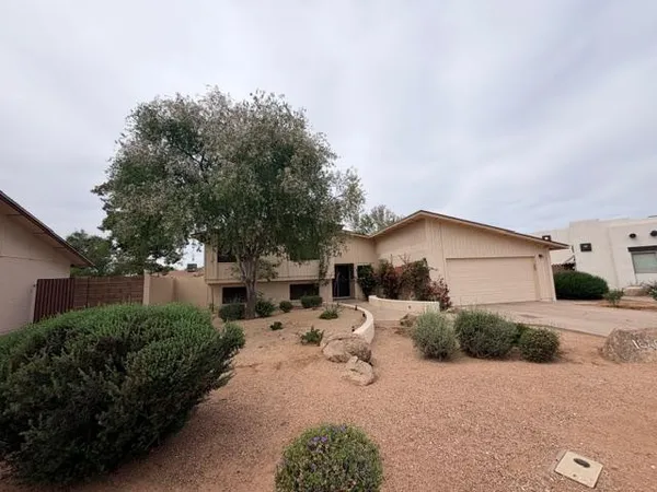 $2,800 | 1840 South Las Palmas Circle, Mesa, AZ 85202