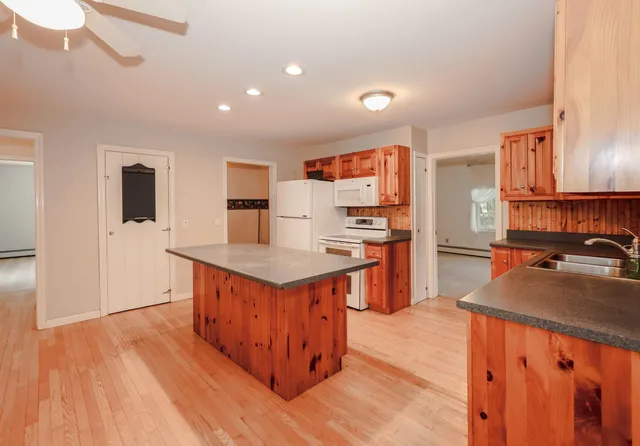 $4,250 | 55 Holbrook Hill Road, Bedford, NH 03110