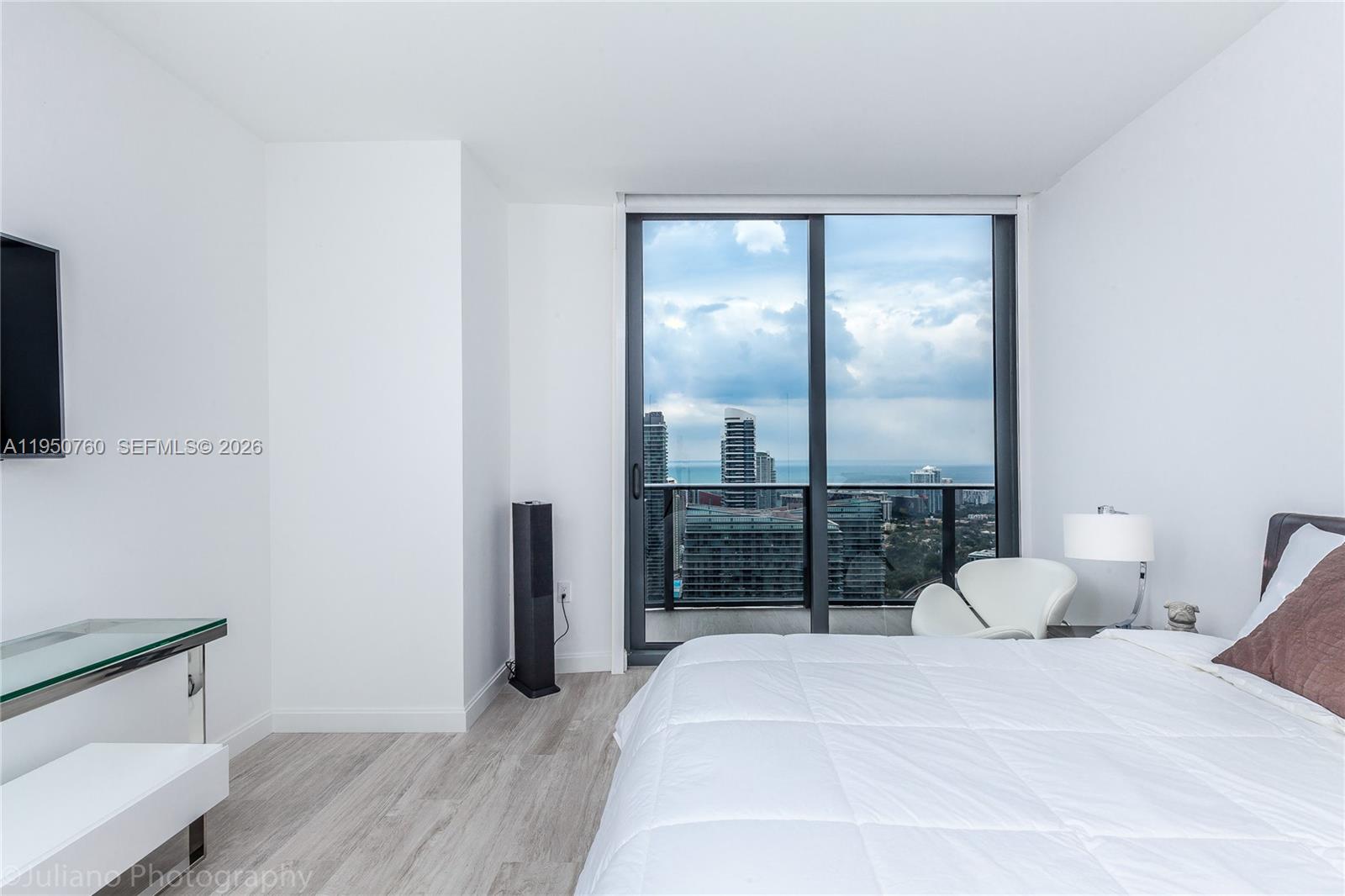 55 Southwest 9th Street, Unit PH4603 Miami, FL 33130 - Photo 31 of 49