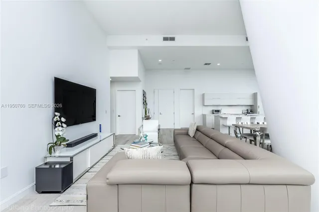 $10,750 | 55 Southwest 9th Street, Unit PH4603, Miami, FL 33130