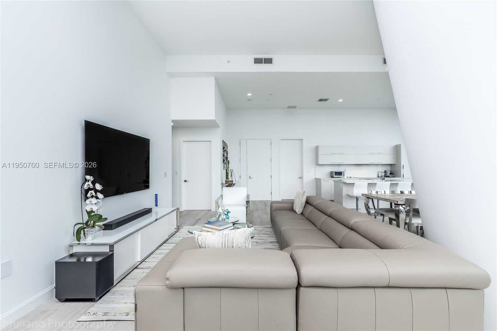 55 Southwest 9th Street, Unit PH4603 Miami, FL 33130 - Photo 38 of 49