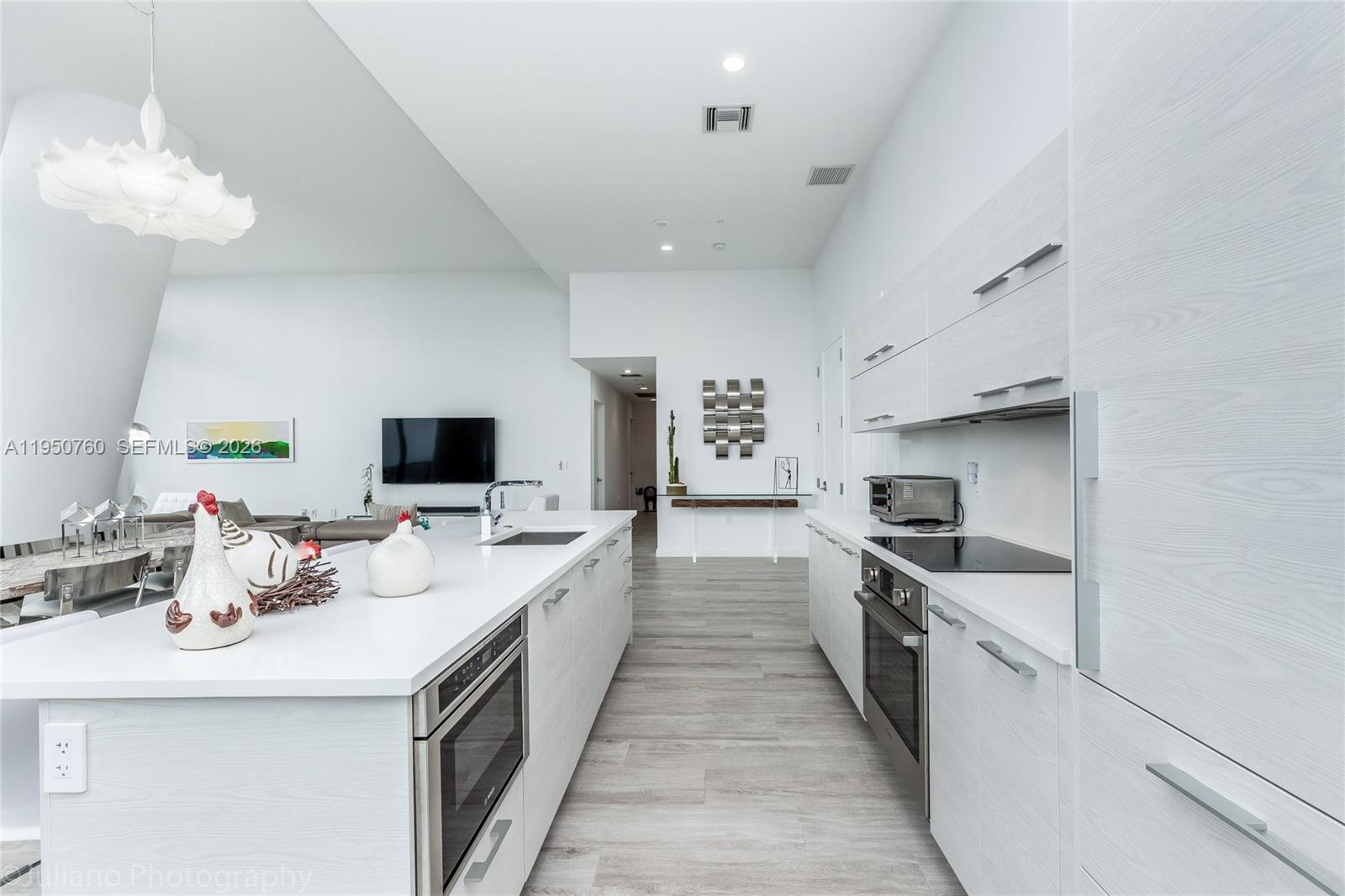 55 Southwest 9th Street, Unit PH4603 Miami, FL 33130 - Photo 42 of 49