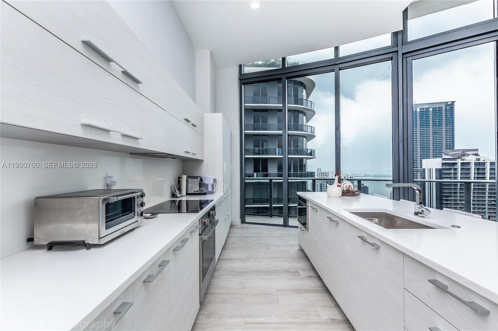 55 Southwest 9th Street, Unit PH4603 Miami, FL 33130 - Photo 43 of 49