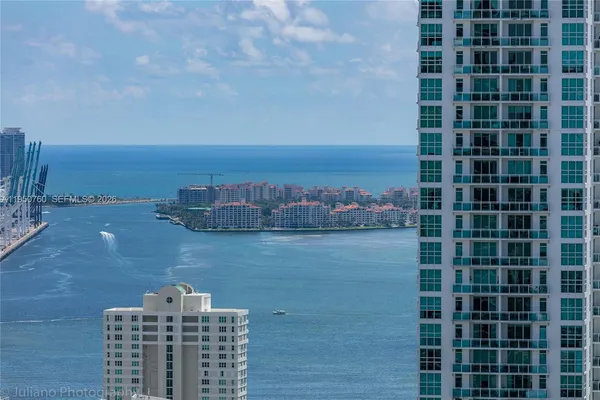 $10,750 | 55 Southwest 9th Street, Unit PH4603, Miami, FL 33130