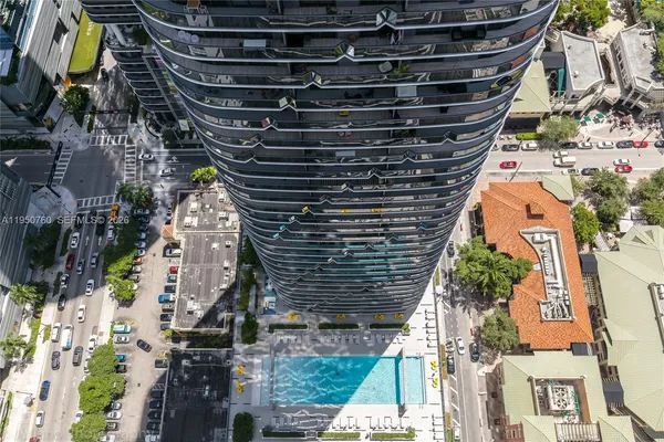 $10,750 | 55 Southwest 9th Street, Unit PH4603, Miami, FL 33130