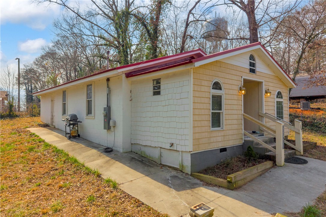 307 Moore Avenue Walhalla, SC 29691 - Photo 37 of 50