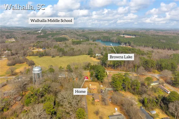 $1,400 | 307 Moore Avenue, Walhalla, SC 29691