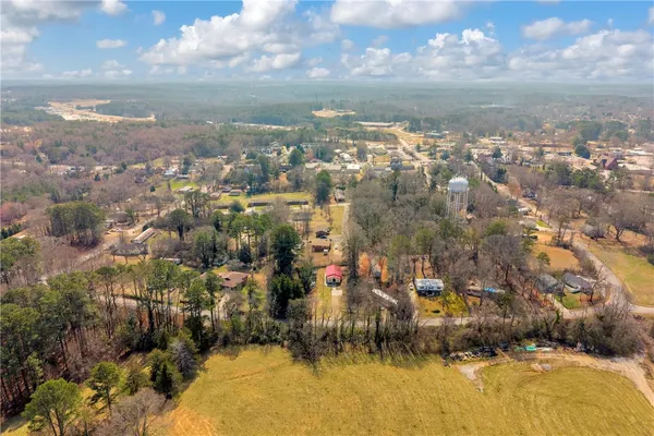 $1,400 | 307 Moore Avenue, Walhalla, SC 29691