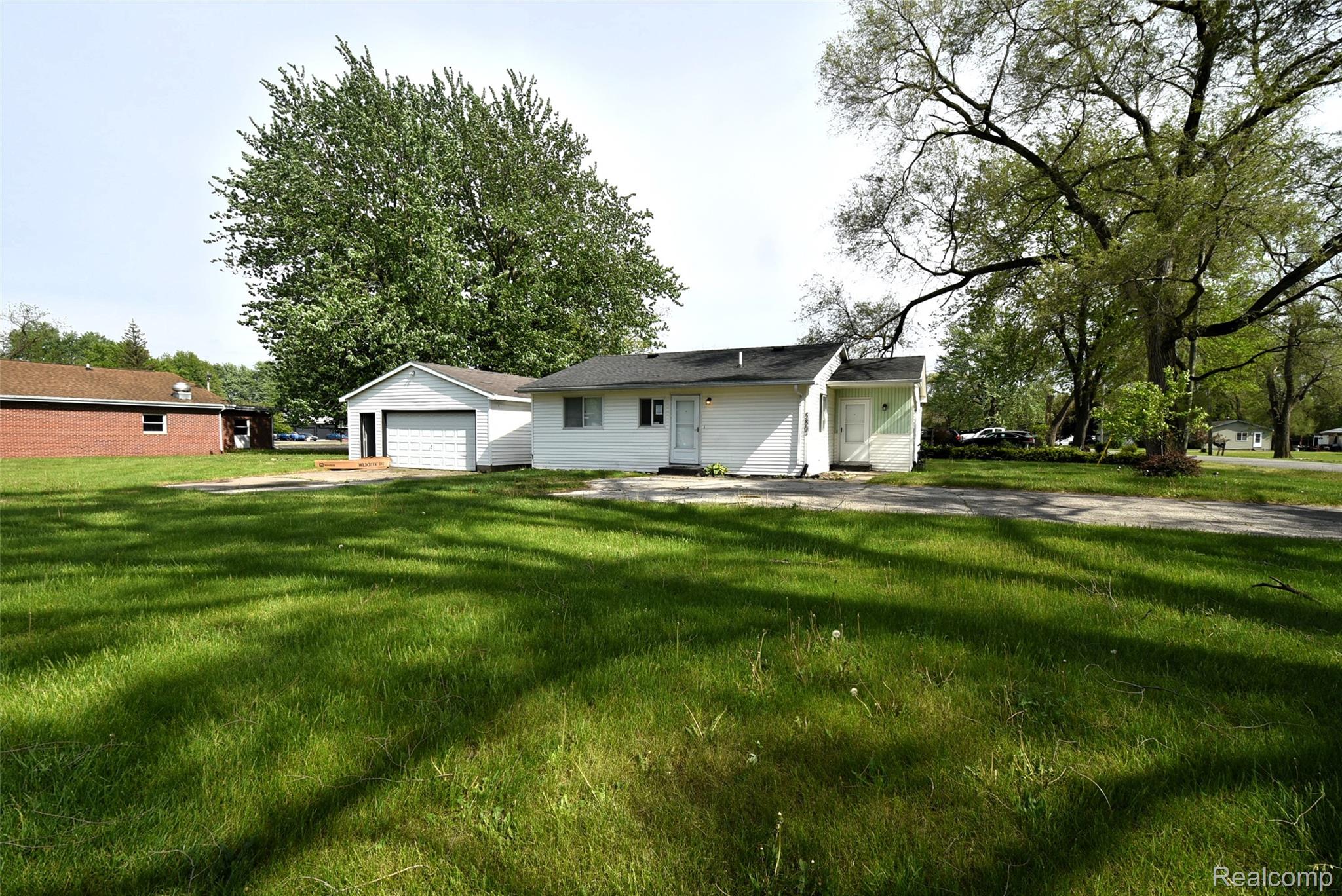 580 Sherman Road Saginaw, MI 48604 - Photo 21 of 24 DSC_9965.JPG