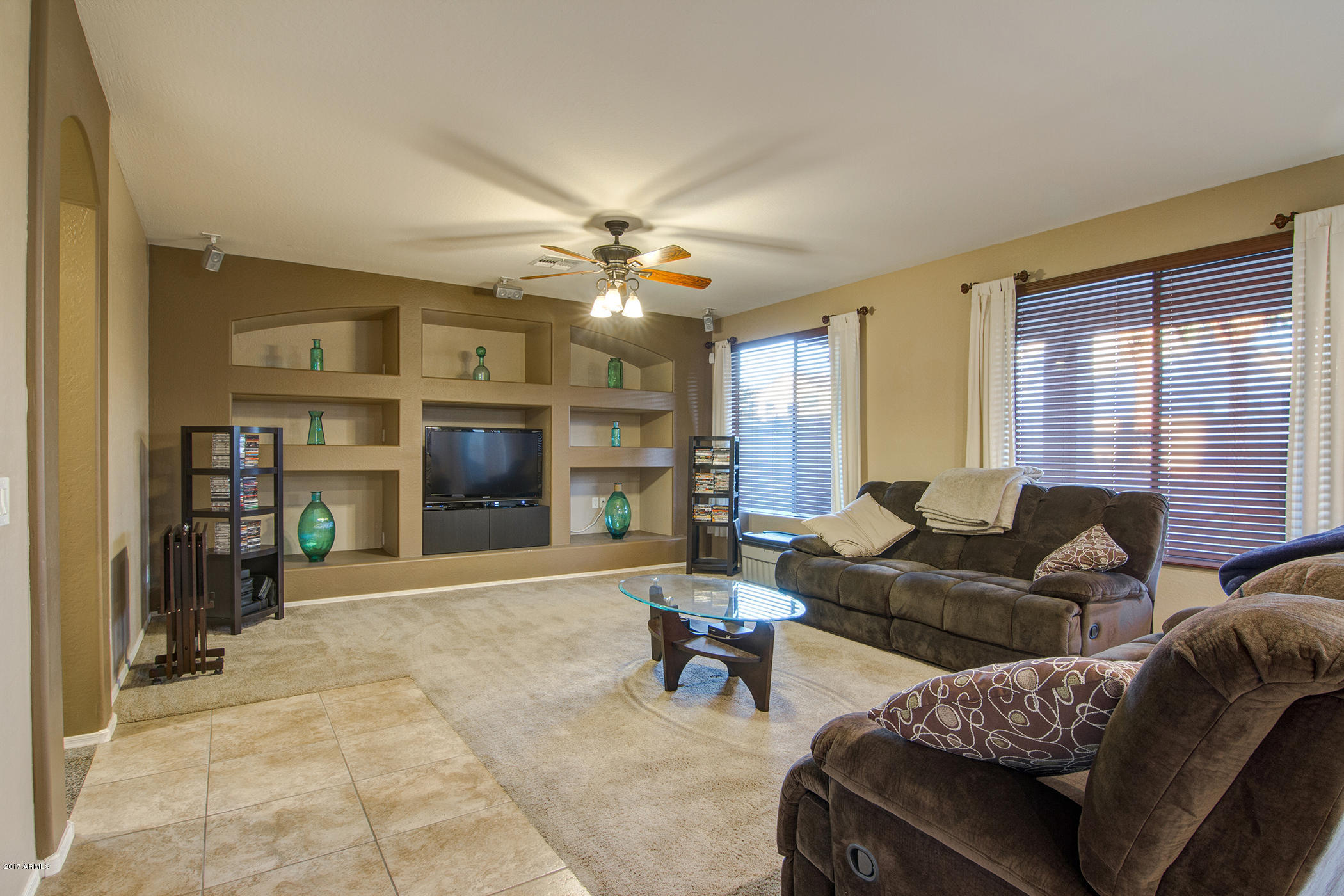 9809 South Reidar Road Laveen, AZ 85339 - Photo 11 of 30 Family room