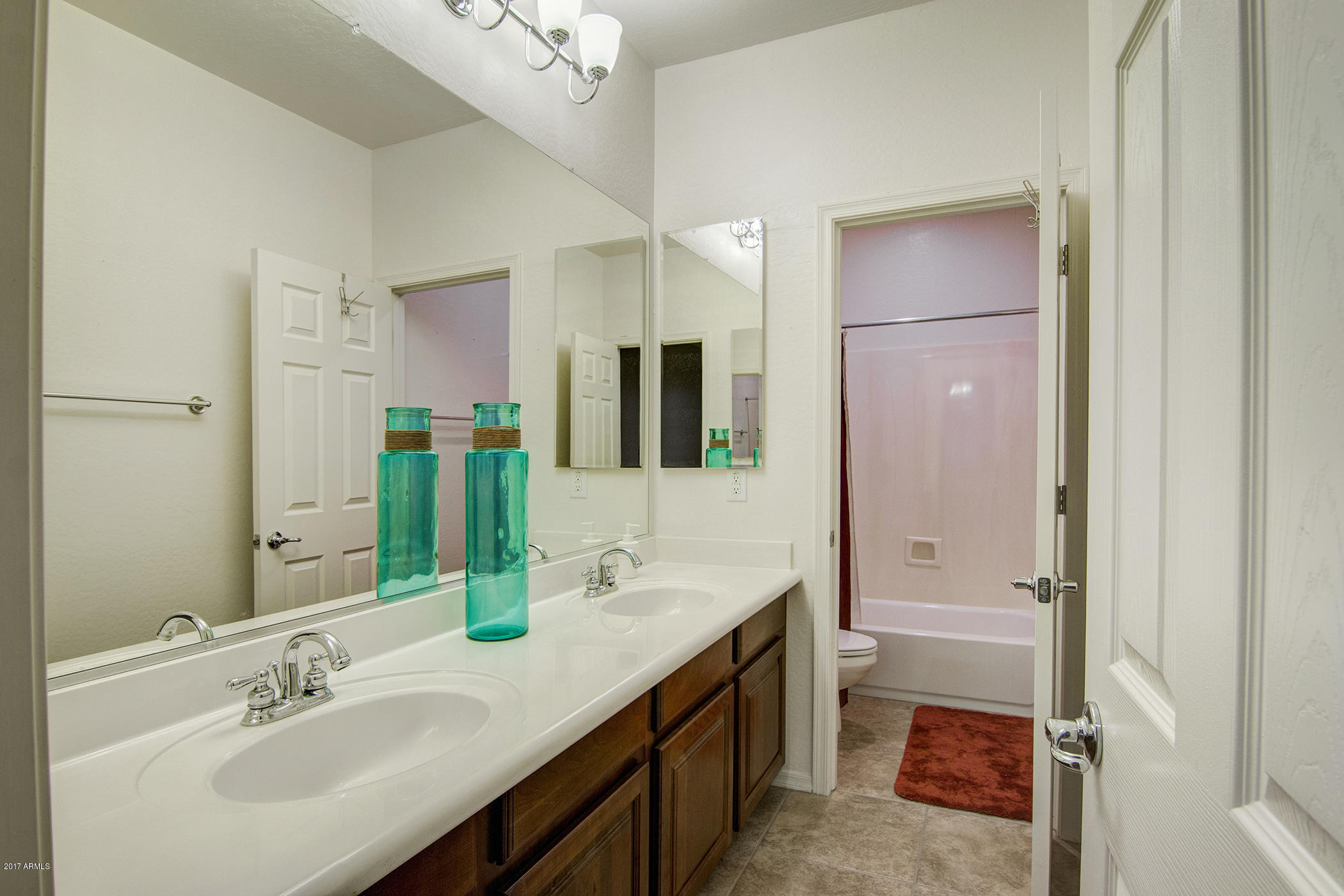 9809 South Reidar Road Laveen, AZ 85339 - Photo 21 of 30 Guest room bathroom