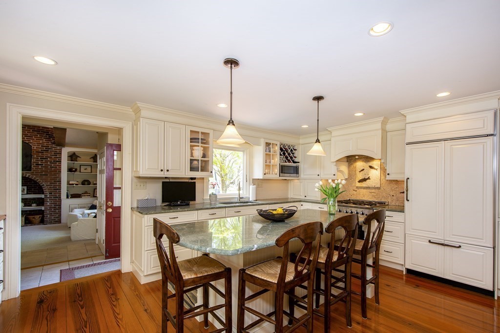 22 Bancroft Road Cohasset, MA 02025 - Photo 8 of 42 Gallery Image 8
