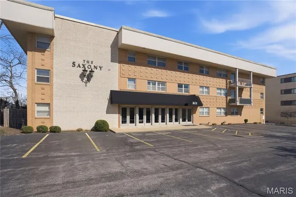 $150,000 | 8631 Old Bonhomme Road, Unit 1E, St. Louis, MO 63132