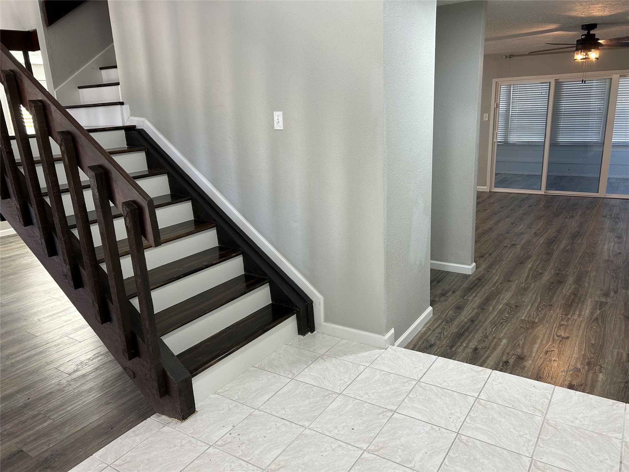 8523 Riverside Walk Lane Houston, TX 77064 - Photo 7 of 24 Front door entryway