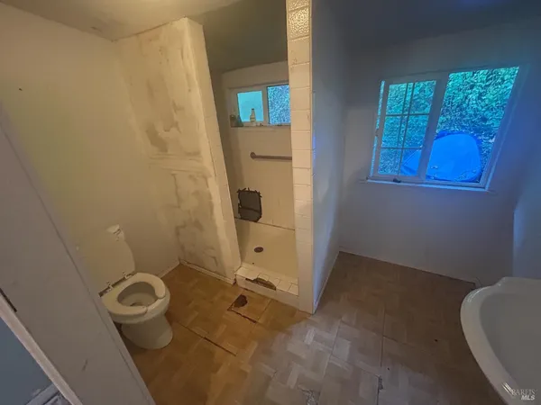 $329,000 | 370 Jefferson Lane, Ukiah, CA 95482