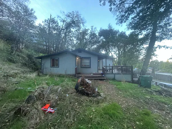 $329,000 | 370 Jefferson Lane, Ukiah, CA 95482