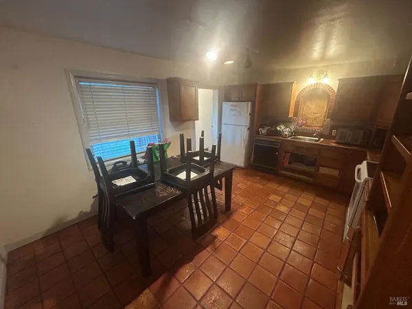 $329,000 | 370 Jefferson Lane, Ukiah, CA 95482