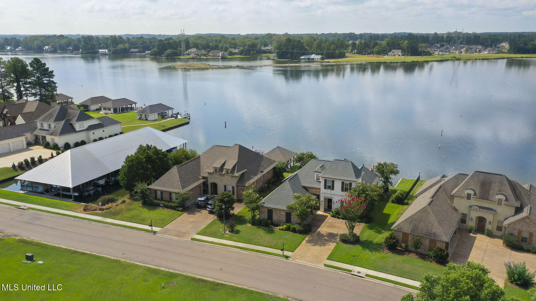 155 Harbor View Drive Madison, MS 39110 - Photo 2 of 90 72-web-or-mls-155 Harbor View-71