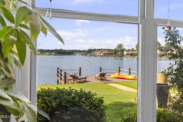 $669,900 | 155 Harbor View Drive, Madison, MS 39110