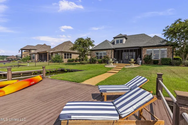 $669,900 | 155 Harbor View Drive, Madison, MS 39110