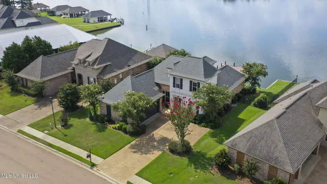 $669,900 | 155 Harbor View Drive, Madison, MS 39110