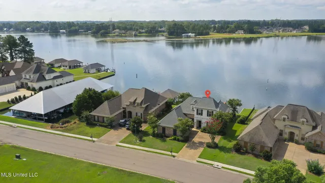 $669,900 | 155 Harbor View Drive, Madison, MS 39110